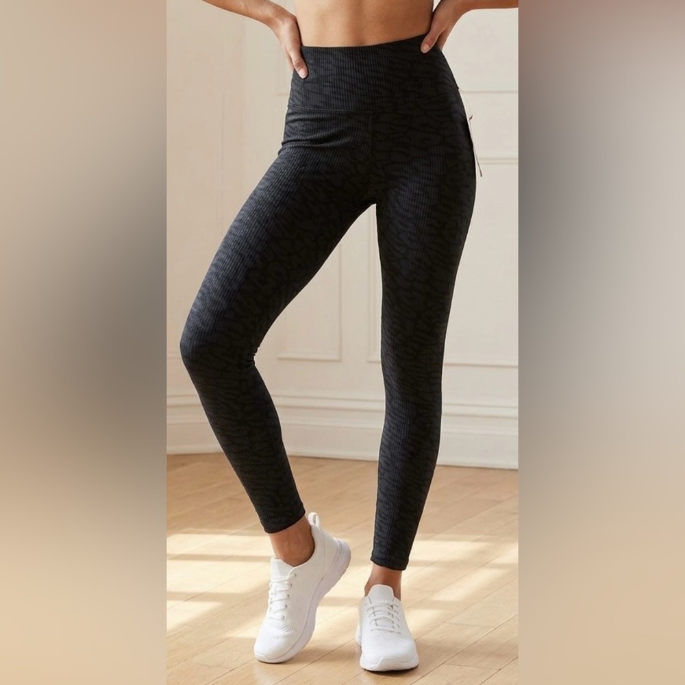 NWT Carbon38 Black Carbon Tonal Ribbed Leopard High Waisted Leggings Size XS